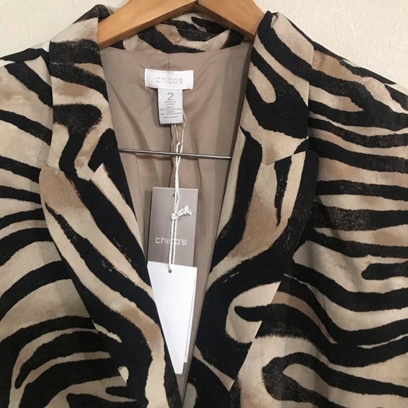 Chicos single button blazer NWT Animal print  Chicos Size (2) standard Medium - Picture 3 of 3